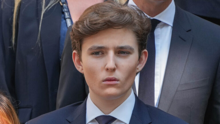 barron trump height disease